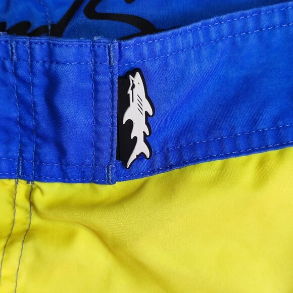 Maui and Sons board shorts men's size M blue with tropical design - Picture 10 of 14